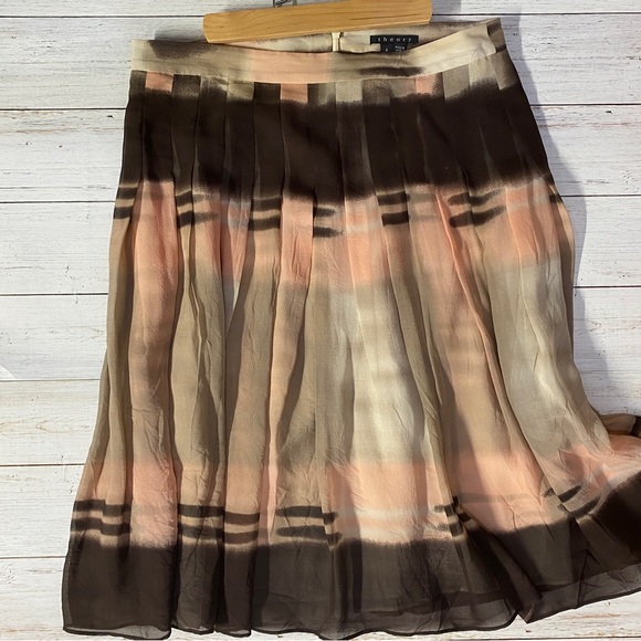 NWOT Designer | Theory | Ombré Silk Pleated Skirt - Picture 5 of 9